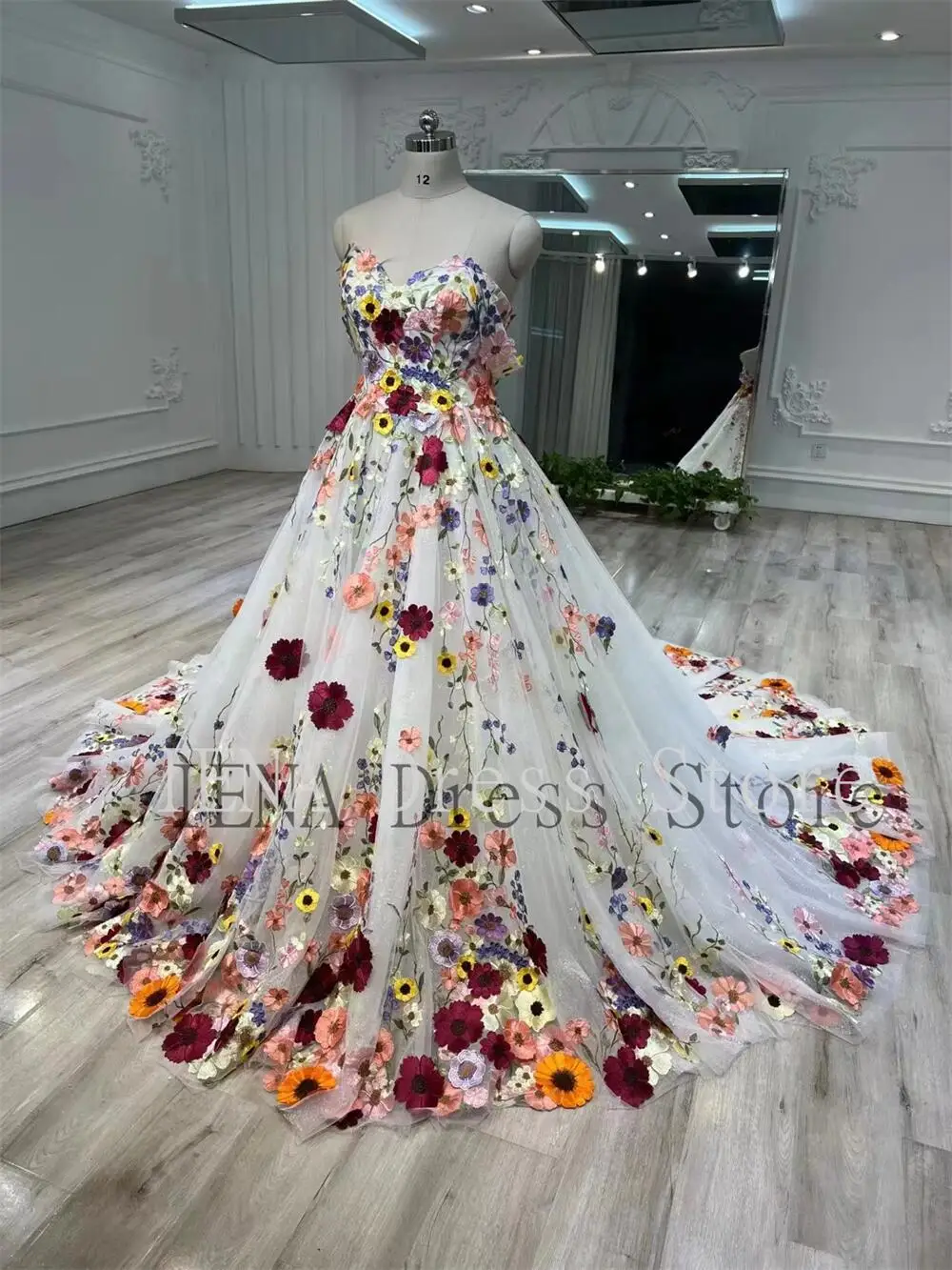 14832 #IENA 3D Цветы На Заказ Бюстгальтер и хвост жаккардовая плавающая вышивка кружевное цветочное представление Платья Невесты Свадебное платье . ' - ' . 2
