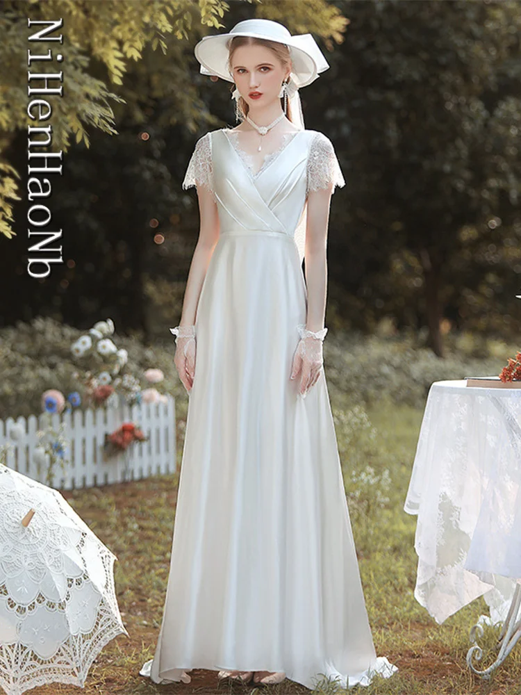 Французские атласные свадебные платья для женщин, длинное свадебное платье трапециевидной формы с V-образным вырезом и коротким рукавом, белое кружевное платье для свадебной вечеринки . ' - ' . 1