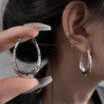 Новые простые круглые массивные серьги-кольца черного серебристого цвета для женщин в стиле панк, металлические серьги с неправильной вогнутой поверхностью